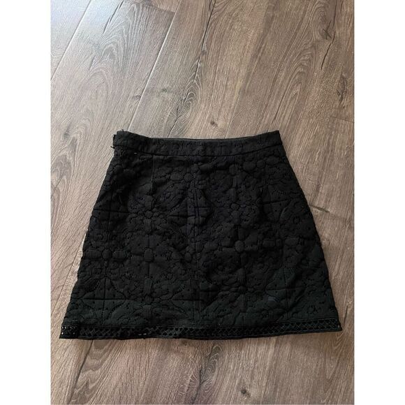 Forever 21 Women High Waist Lace skirt size Small - Picture 2 of 3